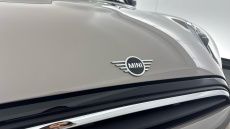 MINI Hatchback 1.5 Cooper Classic 3dr Auto [Comfort/Nav Pack] Petrol Hatchback